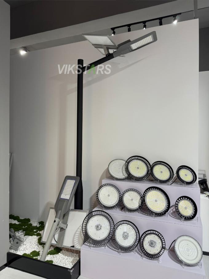 Lampioni stradali a LED solari più venduti 300W 500W 1600W per progetti, villaggi, parchi industriali, strade principali 2