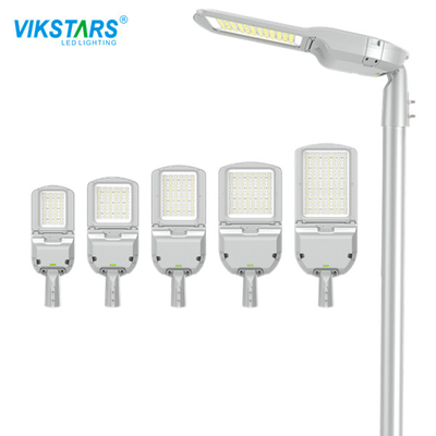 iluminazioni pubbliche all'aperto 30w 120w 180w 250w 320w di 6000K LED con i pali di illuminazione della via