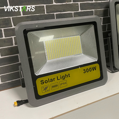 Prezzo all'ingrosso 200W 300W LED Lampada a LED solare a inondazione con colata a stampa in alluminio per parcheggio da giardino